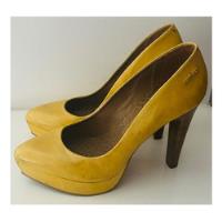 Scarpin Plataforma Sapato Colcci Amarelo Nº37 - Usado comprar usado  Brasil 