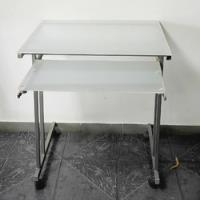 Mesa Escrivaninha Ferro Com Vidro Jateado. Medida 73x63x50 comprar usado  Brasil 