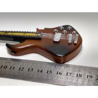 Miniatura De Guitarra Enfeite Coleção Decoção Ler Obs L 3372 comprar usado  Brasil 