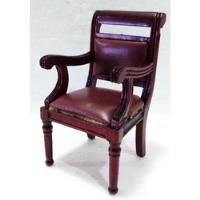 Cadeira De Madeira Miniatura Com Estofado Cor Mogno comprar usado  Brasil 