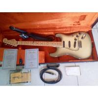 Guitarra Fender Eric Clapton Custom Shop Antigua 97 De 100 comprar usado  Brasil 